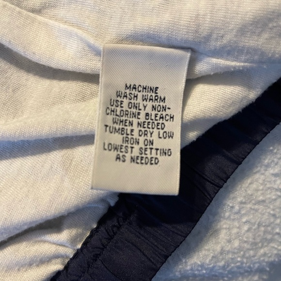 Great for spring, and fall!  Navy/Gold Jacket. Size Medium - Picture 8 of 8